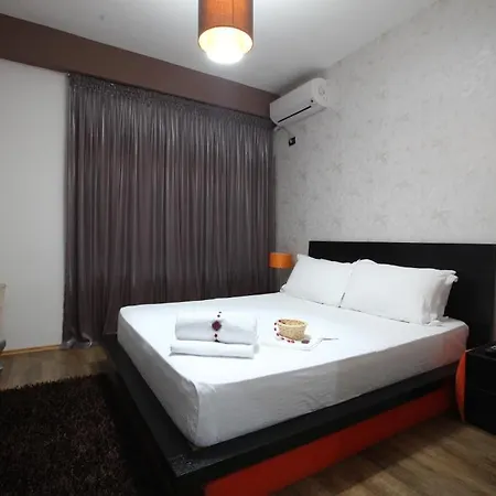 Ejna Tirana