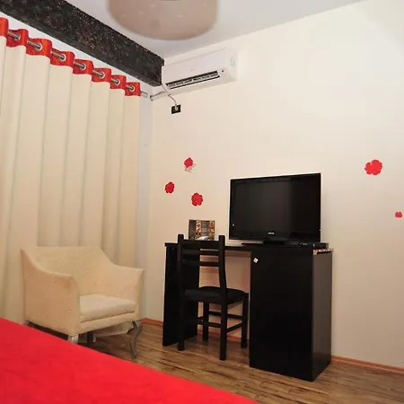 Hotel Ejna Tirana