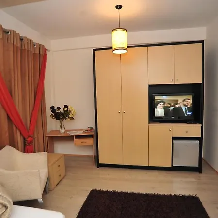 Hotel Ejna 4*