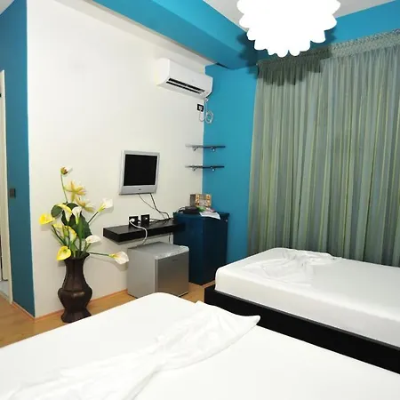 Ejna Hotel 4*