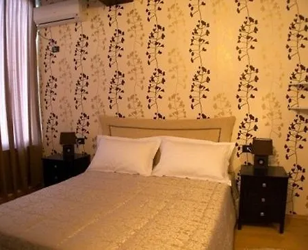 Ejna Hotel 4*