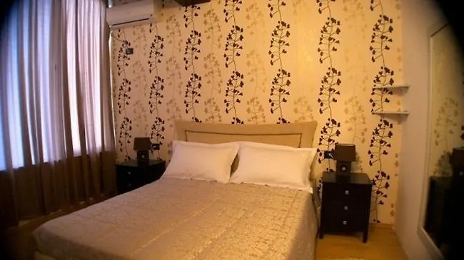 Ejna Hotel 4*