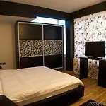 Ejna 4* تيرانا