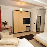 Ejna 4*
