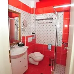 فندق Ejna تيرانا