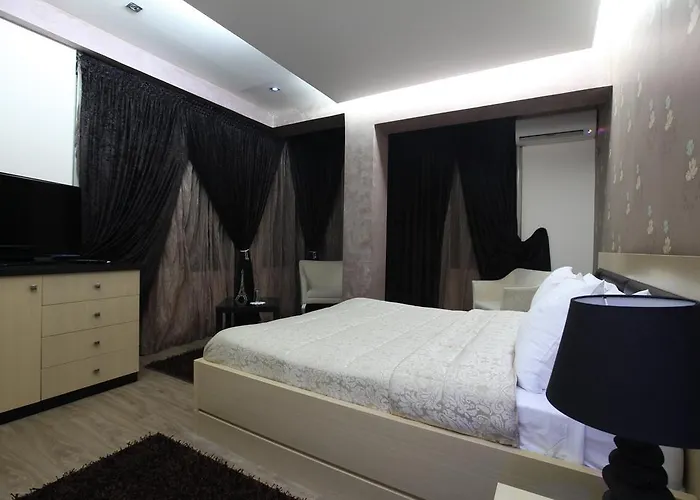 Ejna 호텔 티라나