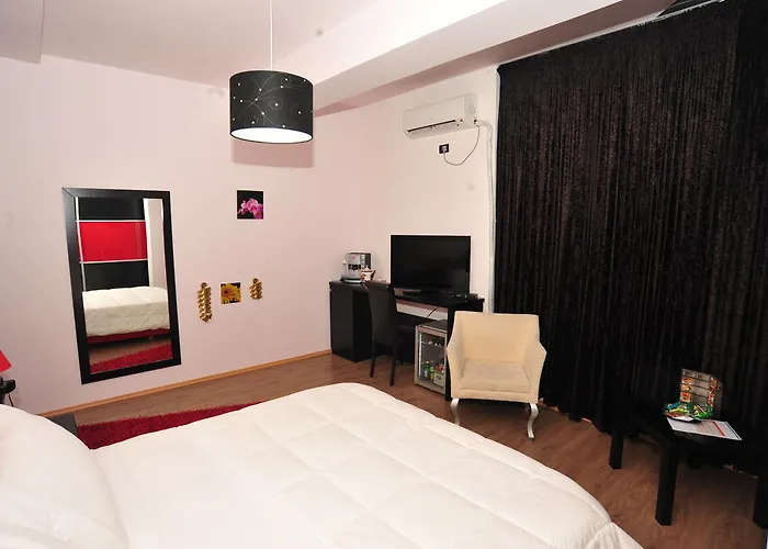 Ejna Ξενοδοχείο