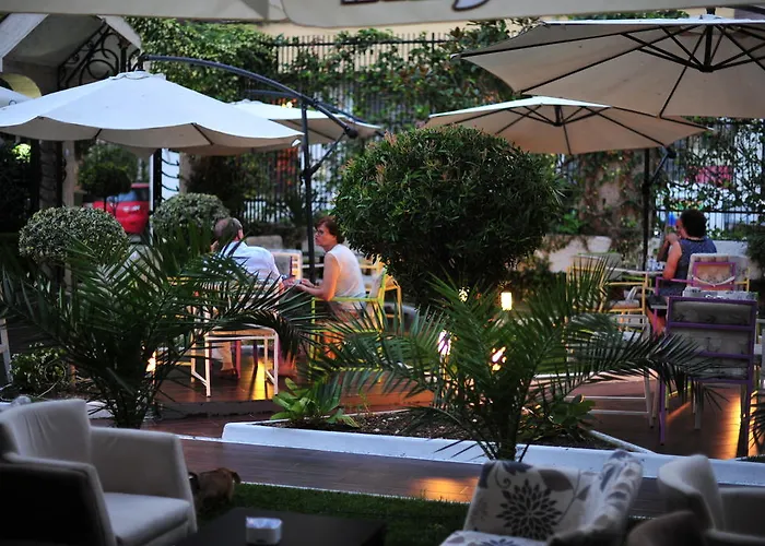 Ejna 호텔 티라나